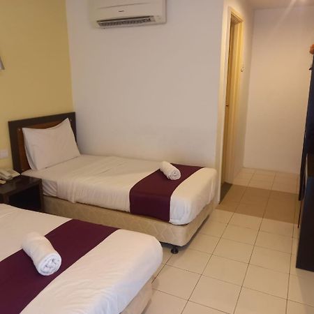 Syajie Koptown Hotel Segamat Eksteriør bilde